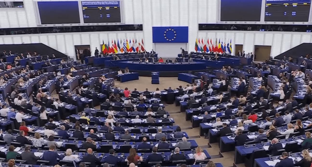Europos Parlamentas balsuos dėl kritinių vaistų akto: siūlo įtraukti ir kontraceptikus?
