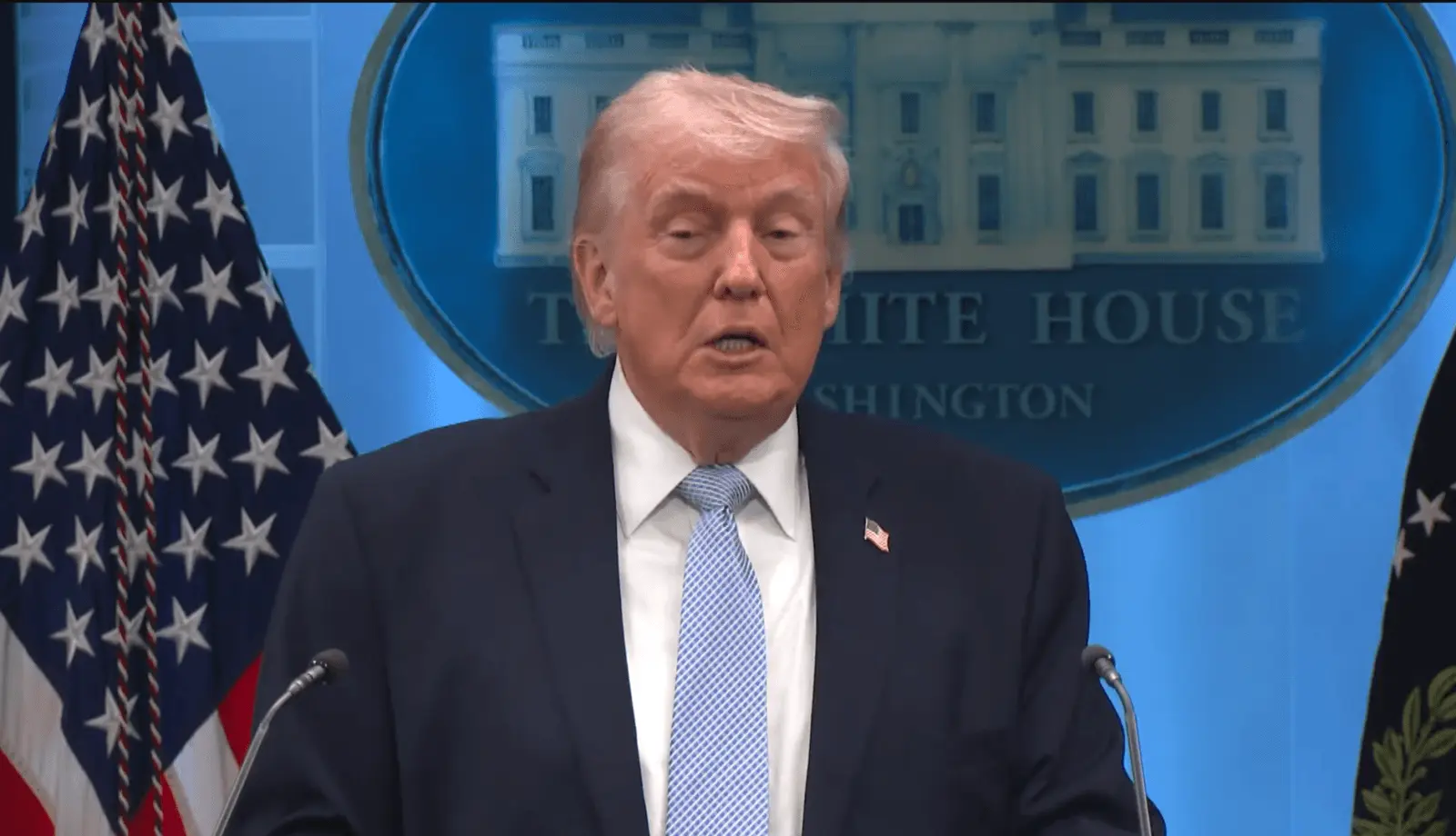 D. Trumpas paskelbė dviejų savaičių paliaubas su Iranu: susitarimą nulėmė Pakistanas ir Kinija