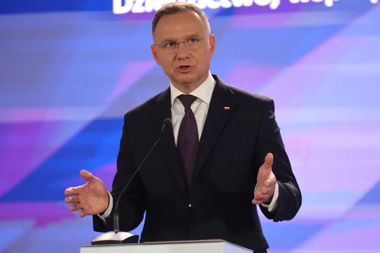 Lenkija traukiasi: žodžiai apie ginklų nedavimą buvo ne taip suprasti