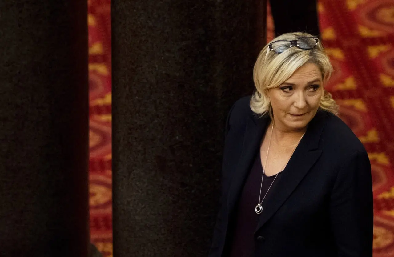 Teismo verdiktas supurtė Prancūziją: Marine Le Pen pripažinta kalta, jai uždrausta kandidatuoti į prezidentus