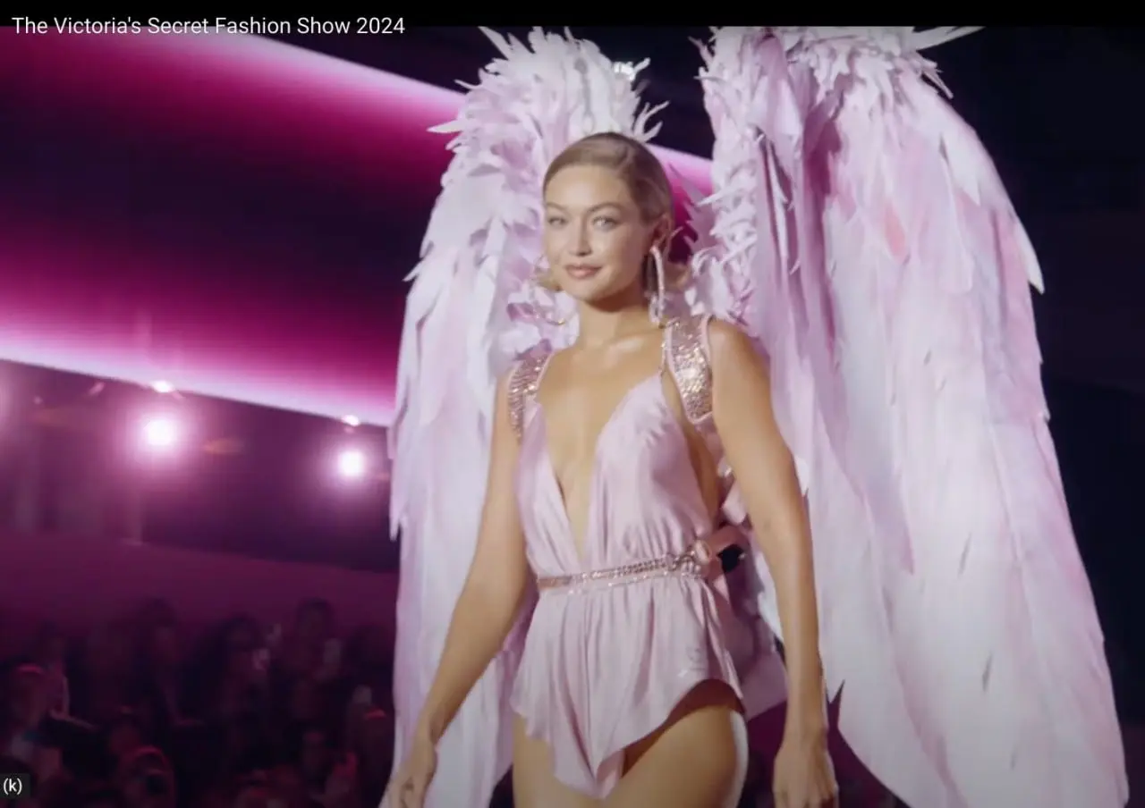 Po 6 metų grįžo „Victoria's Secret“ šou – „atstovaujame visas moteris“