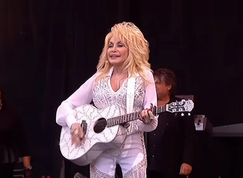 Dolly Parton istorija nesibaigė: neišleista daina pasirodys dar po 20 metų