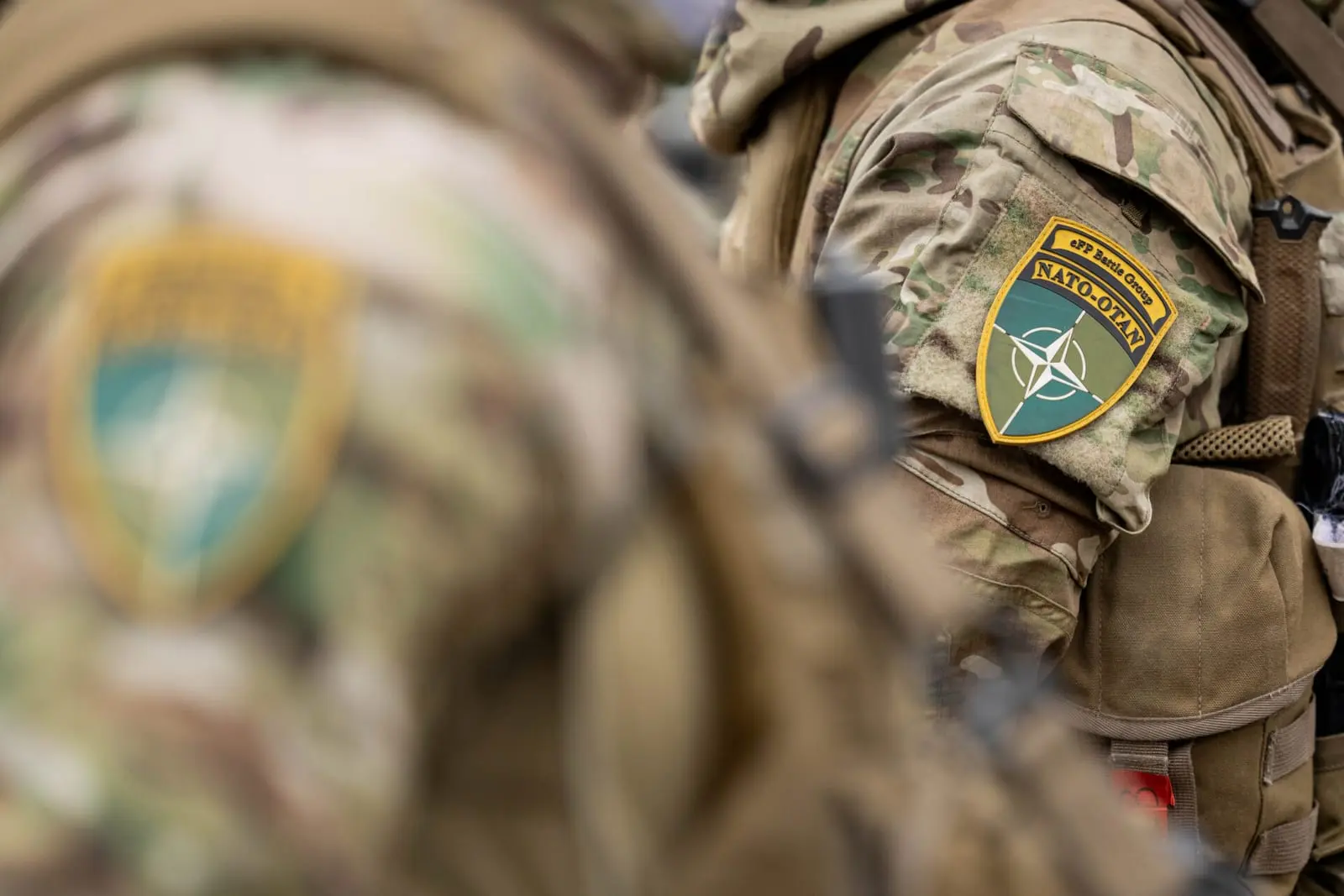 Savaitės įvykių apžvalga: lietuviai pamažu pratinami prie karinės artilerijos ir komendanto valandų