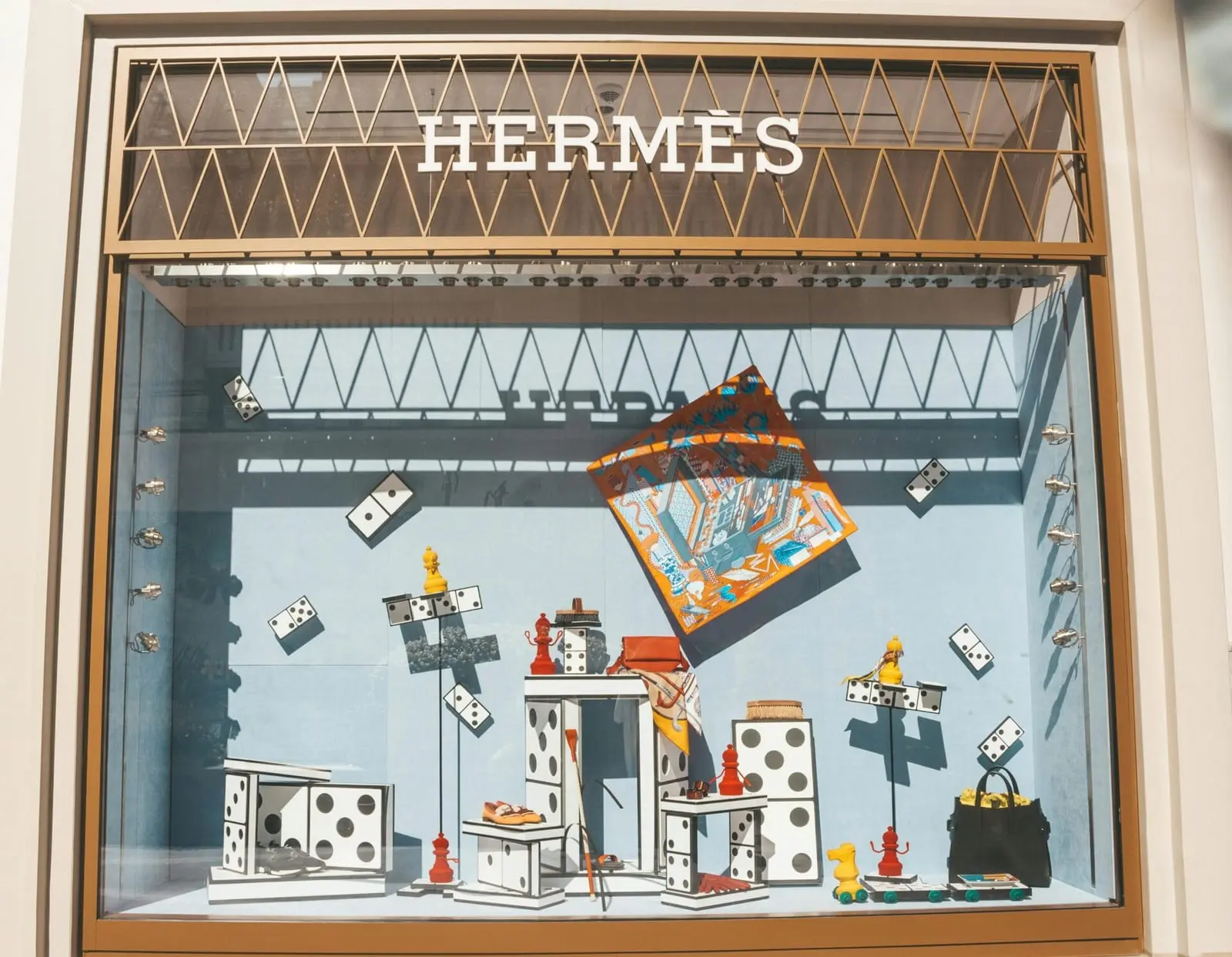 Nuo „Hermès“ iki „Walmart“: didžiausios dinastijos per metus pasidalijo 358 mlrd. dolerių