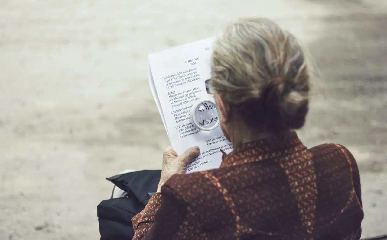 Pirmieji Alzheimerio ligos požymiai ar tik užmaršumas: neurologė paaiškina, kaip juos atskirti