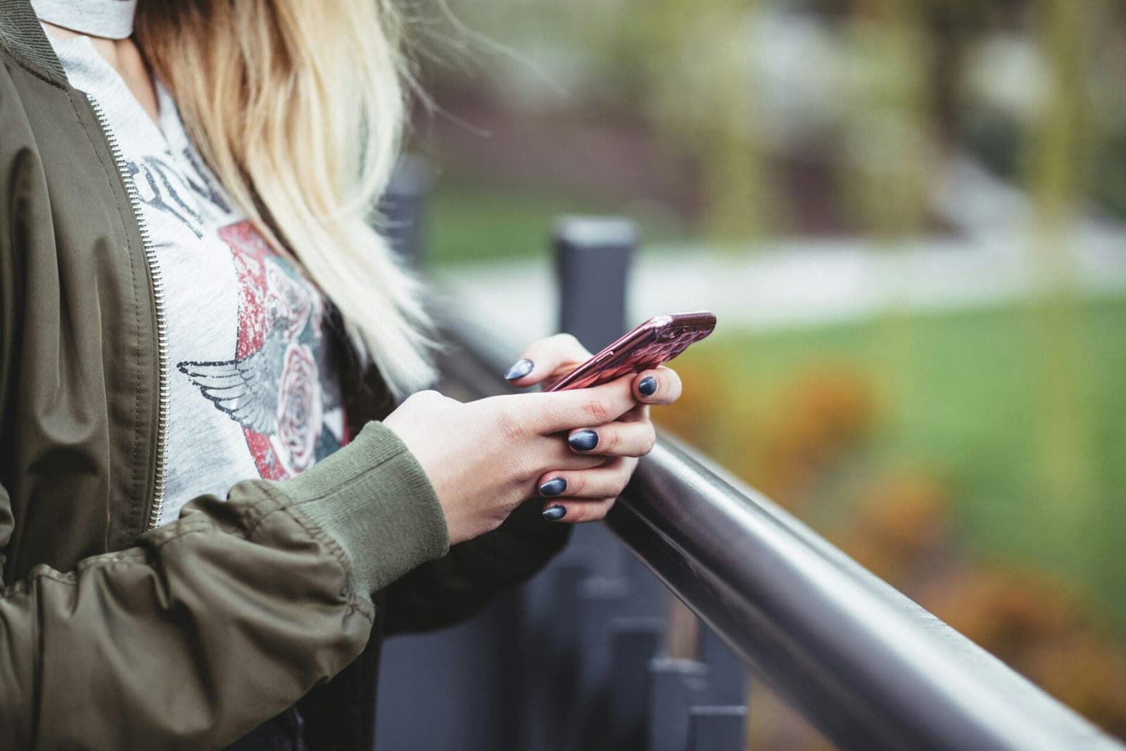 Būkite atsargūs pirkdami naudotą telefoną – jus gali šnipinėti