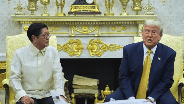 D. Trumpas paskelbė prekybos susitarimą su Filipinais ir susitarimo su Indonezija sąlygas