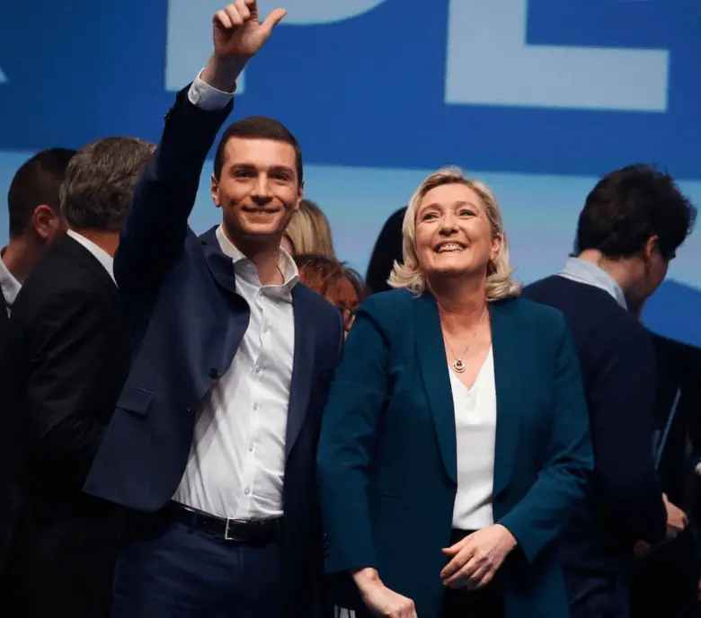 M. Le Pen nuosprendžio šešėlis: ar grius dar viena Prancūzijos vyriausybė?