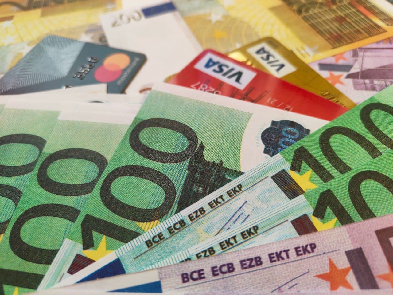 Užkirto kelią bankų savivalei rinkti privačius žmonių duomenis