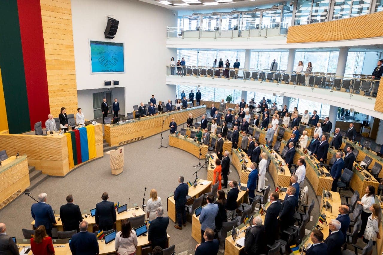 Seimas nepritarė naktinių taikiklių medžioklėje įteisinimui