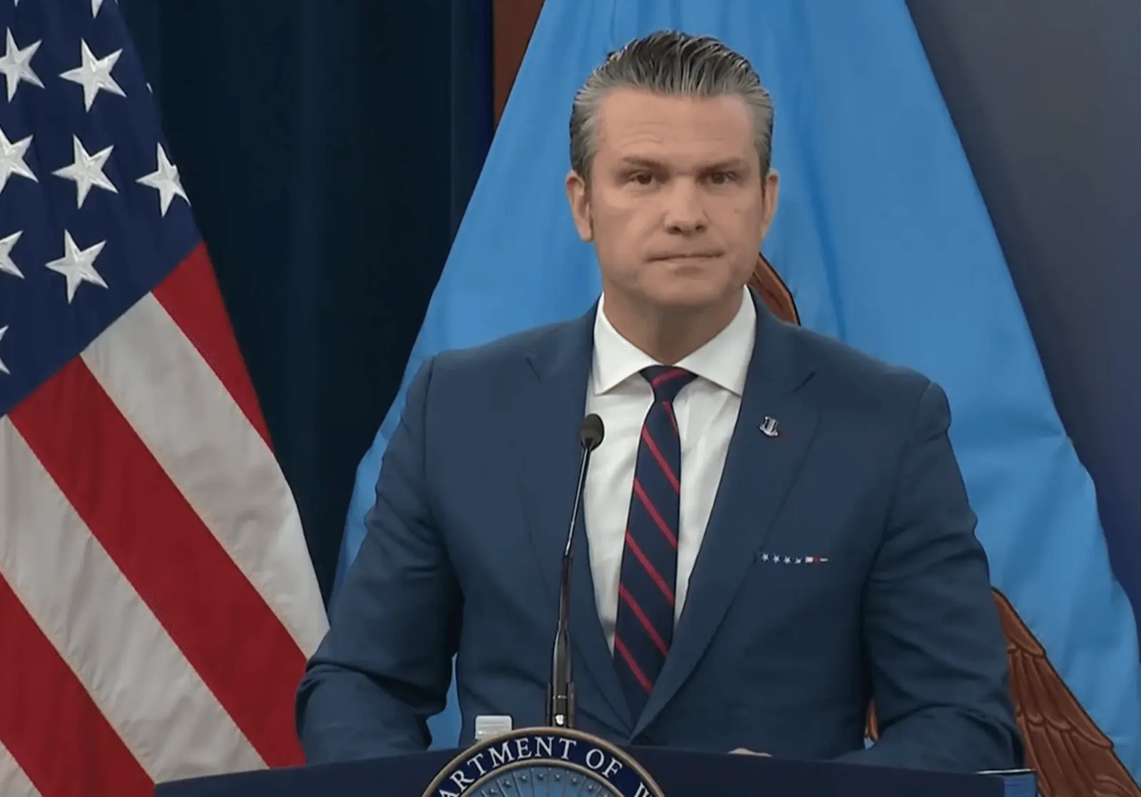 JAV kariuomenėje – permainos: P.Hegsethas nušalino J. Bideno paskirtą kariuomenės vadą
