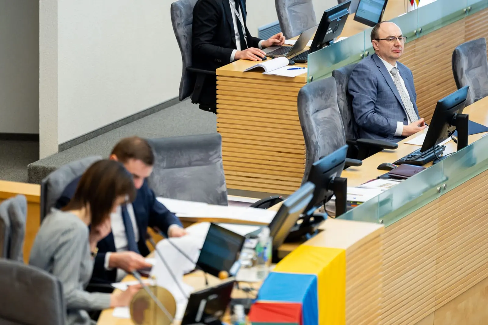 Iš Seimo kanclerio posto verčiamas M. Gelbūda: priekaištai nepagrįsti faktais