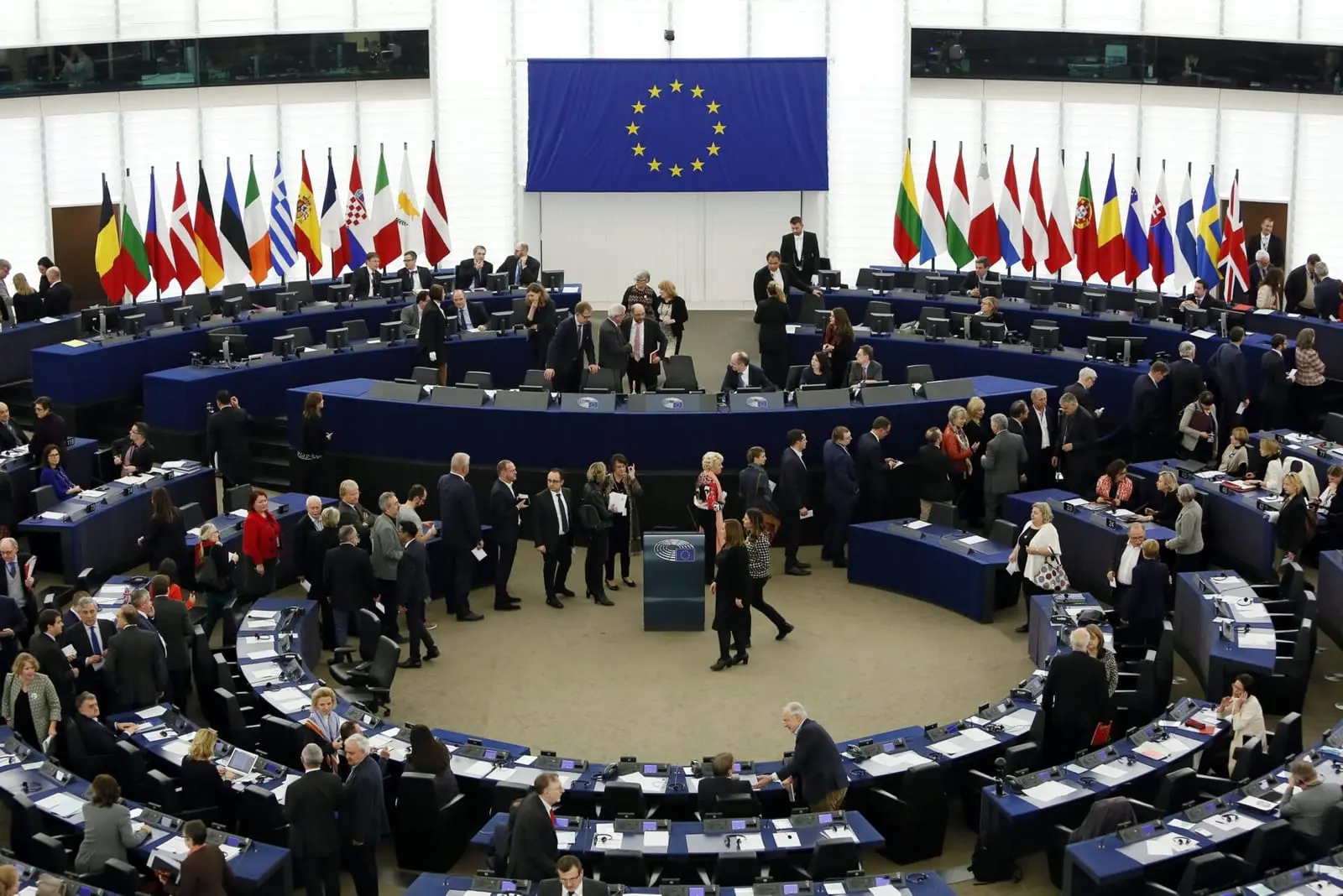 Europos Parlamento rinkimai artėja: kaip partijoms sekasi rinkti parašus?