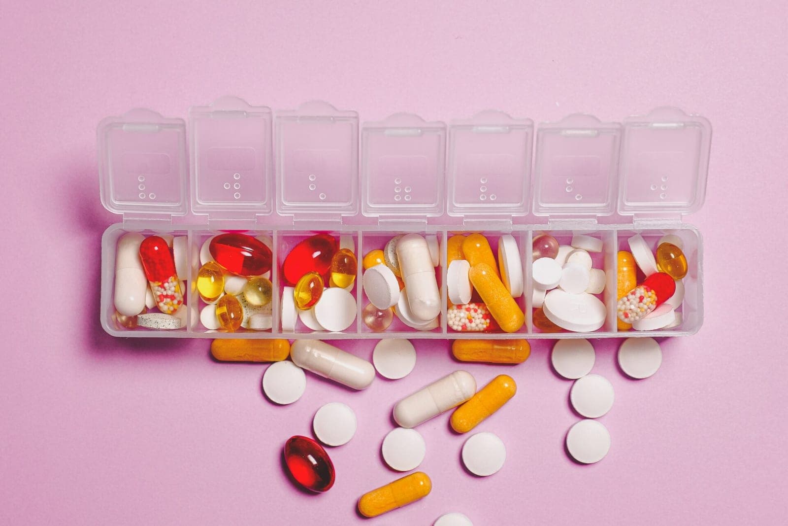 Multivitaminai, pasirodo, yra vieni iš dažniausiai pasaulyje naudojamų papildų