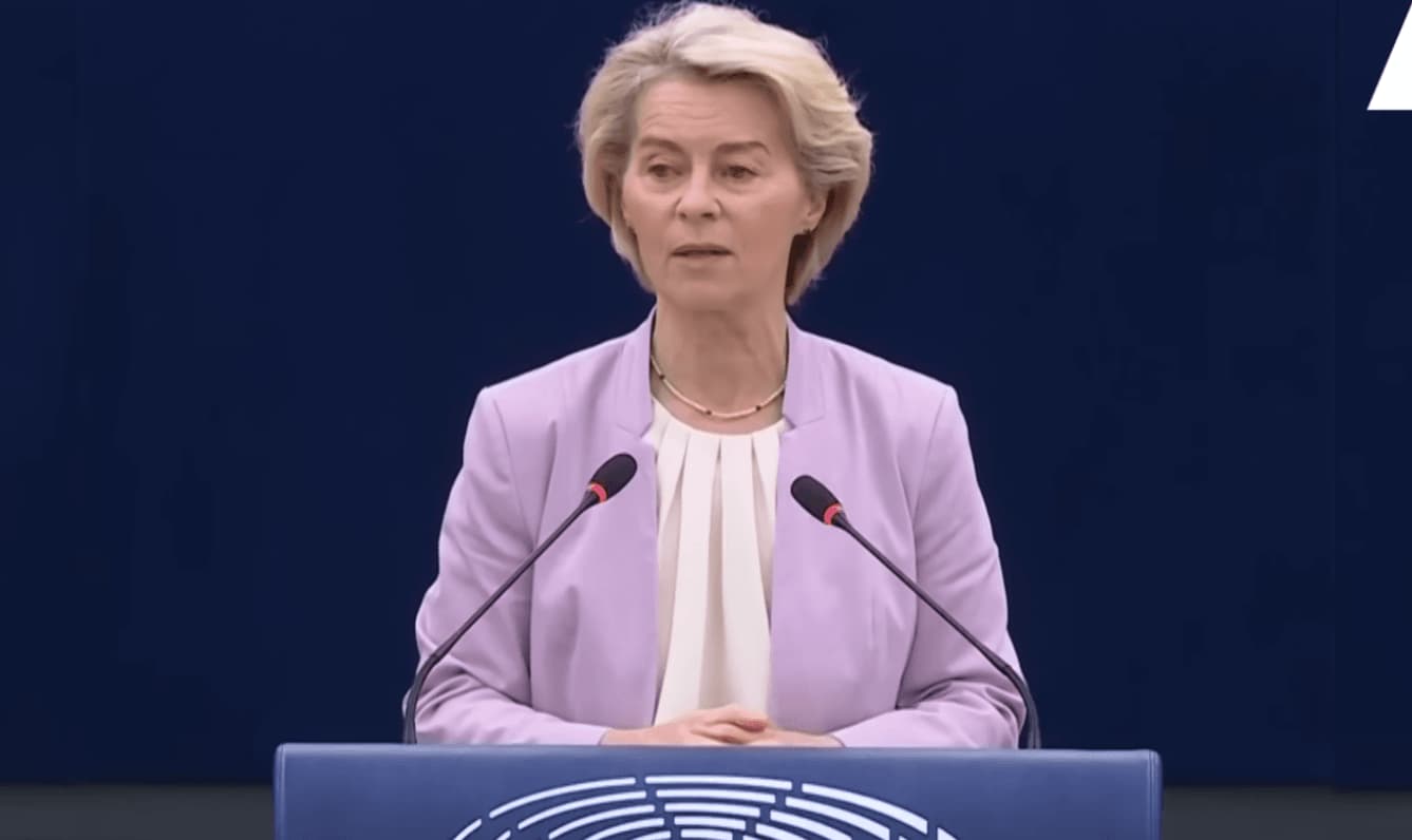 Ursula von der Leyen išliks poste, bet jos pozicijos silpnėja: Europos Parlamentas balsavo dėl nepasitikėjimo
