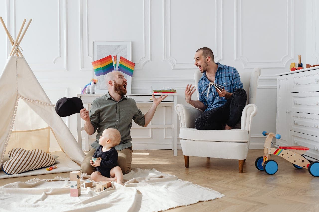 Mokslas prieš gamtą: homoseksualūs vyrai galės susilaukti biologinių vaikų