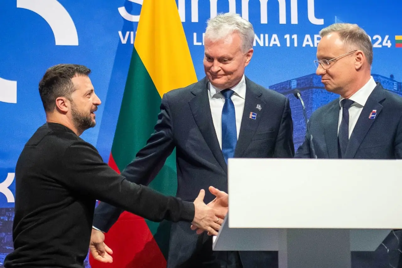 V. Zelenskis su „pergalės planu“ sieks NATO narystės ir paramos iš JAV