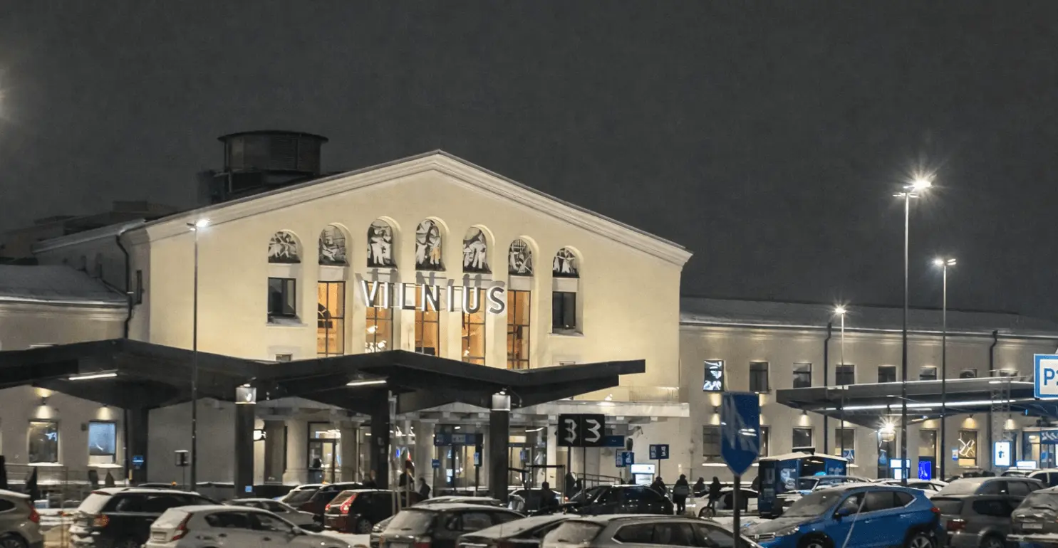 Nespėjo apšilti kojų Lietuvos oro uostų valdyboje – jau kilo klausimų dėl O. Laneckio ryšių su Rusija