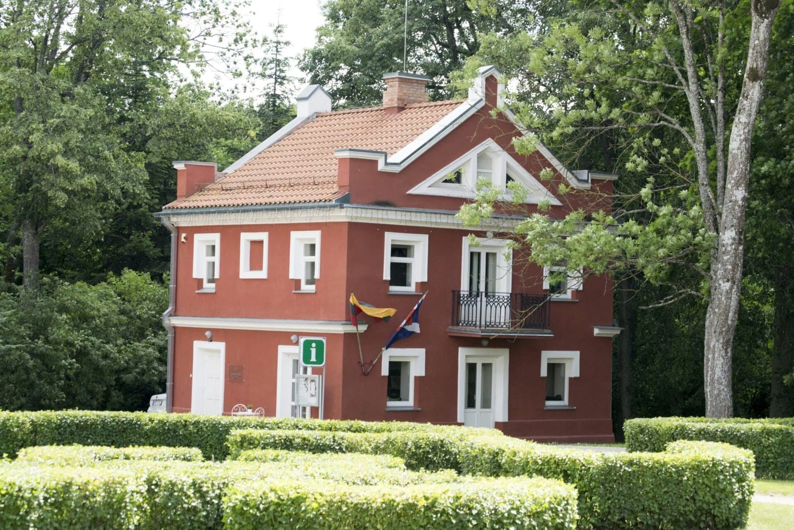 Raudondvario dvaro byla plečiasi: dėmesys krypsta į galimą nepotizmą visame viešajame sektoriuje