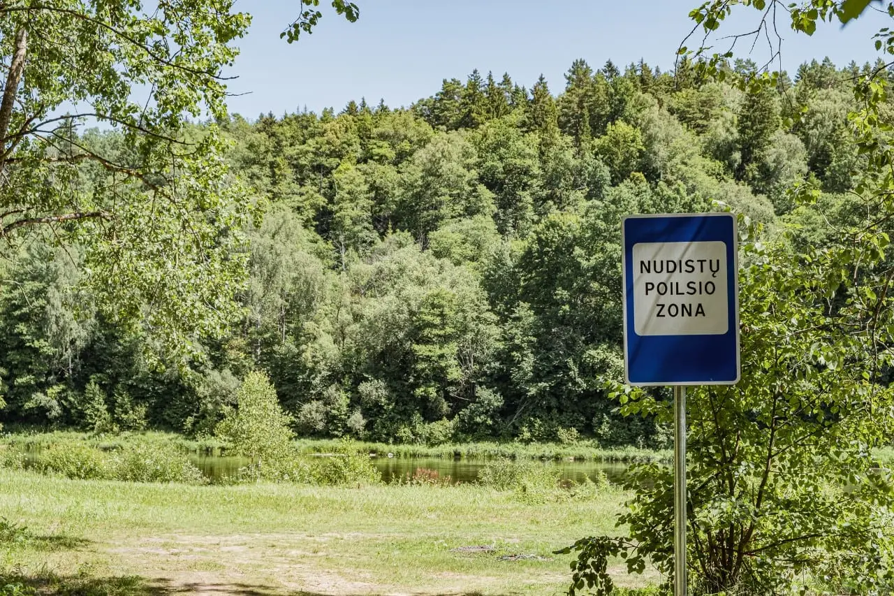 Lietuvoje daugėja nudistų paplūdimių