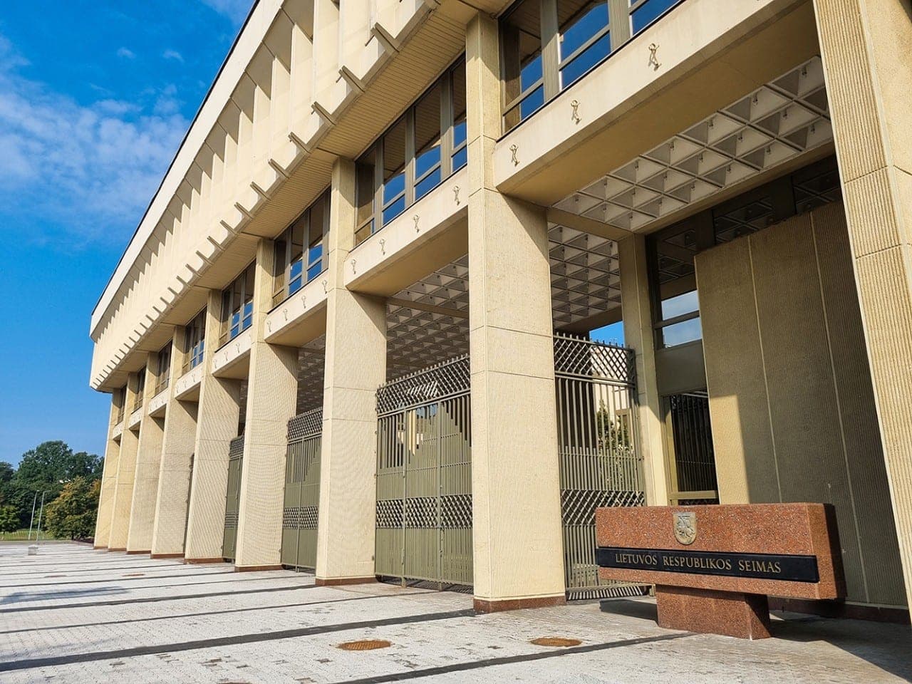 Seimas nori pratęsti sankcijas rusams ir baltarusiams: kokie būtų ribojimai?