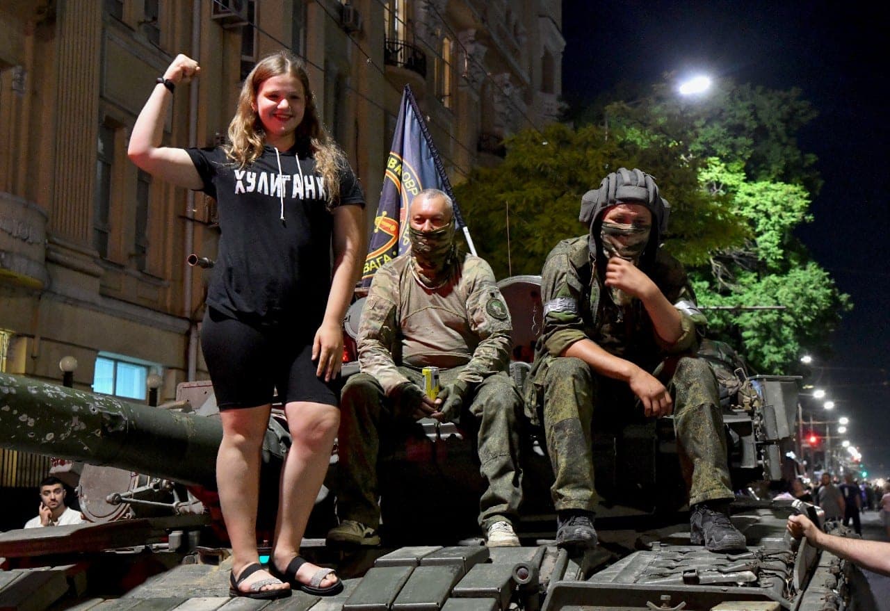 Socialiniai tinklai „ūžia“: skelbiama, kad Lenkijos valdžia skuba įsitraukti į karą