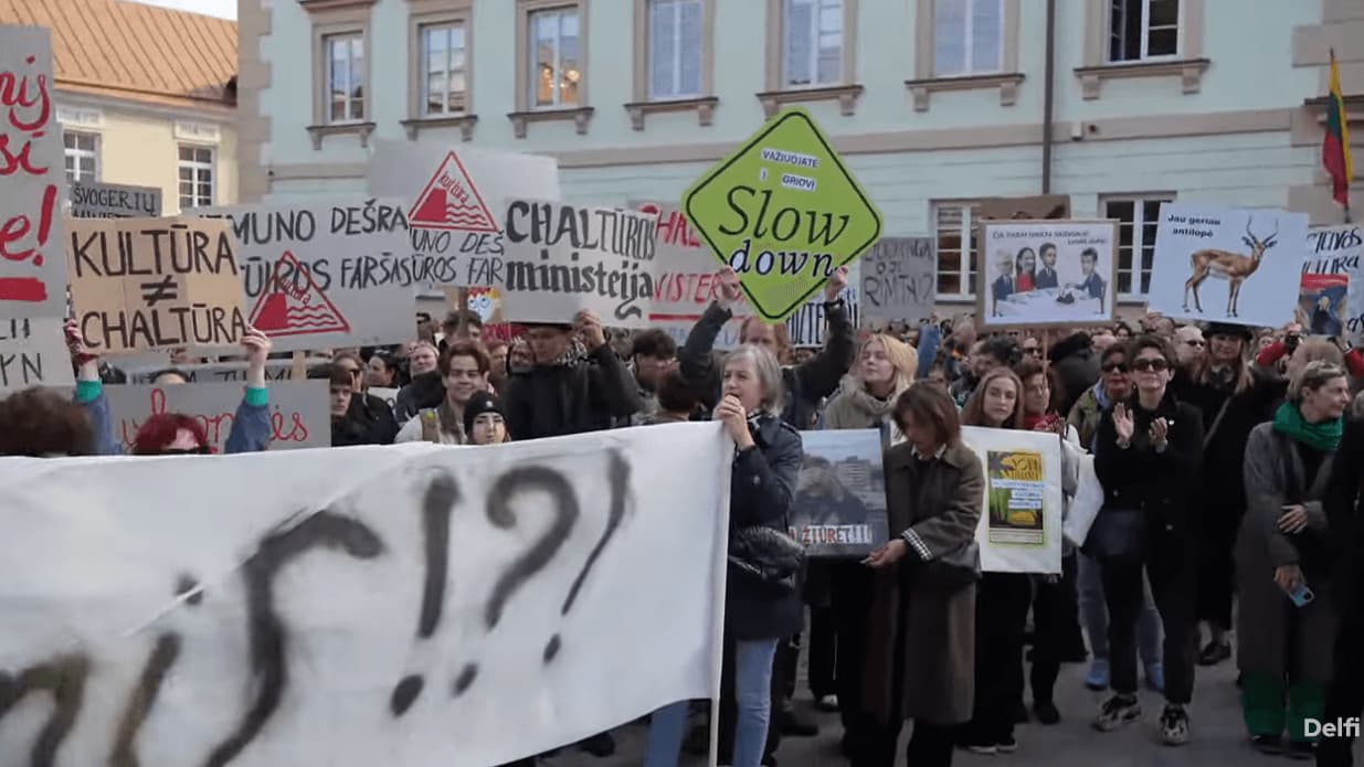 Savaitės įvykių apžvalga: ar tikrai Lietuvos kultūra pakibo „ant plauko“?