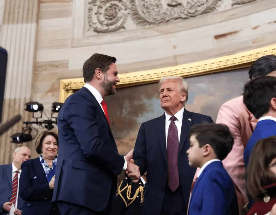 JD Vance’as: D. Trumpas per 12 dienų karą įtvirtino „Trumpo doktriną“