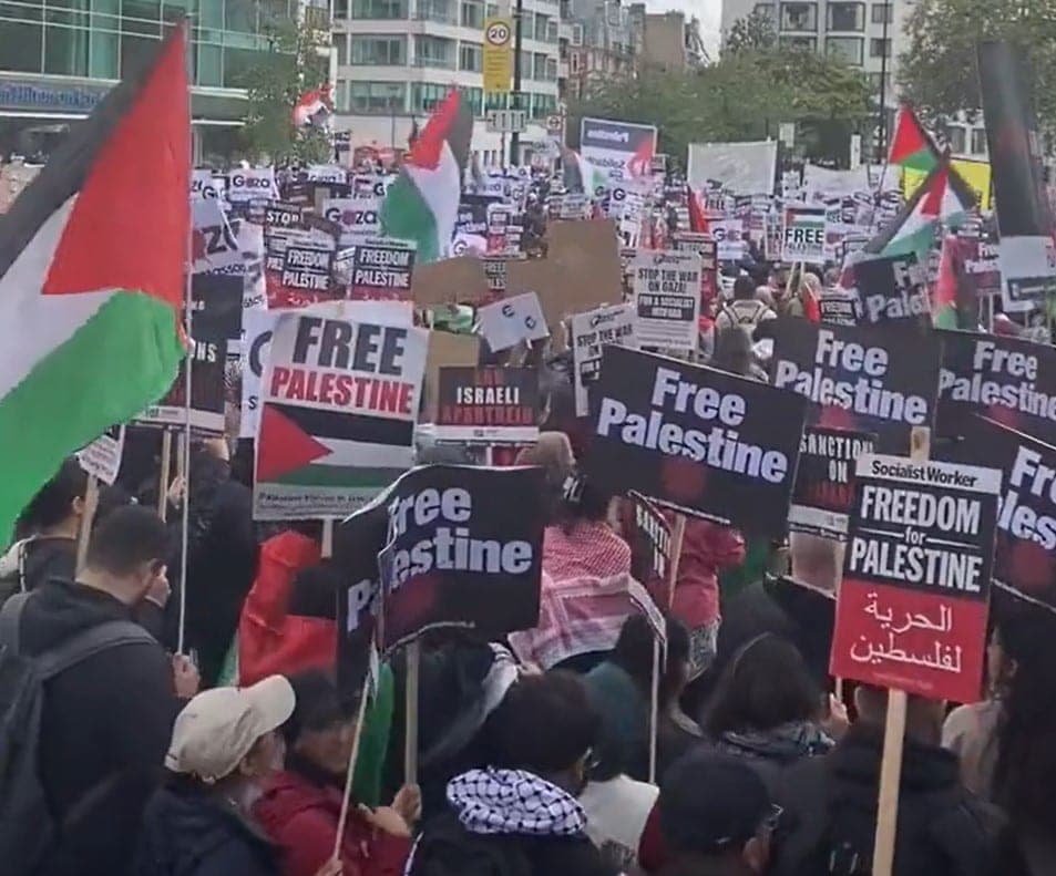Londone už Palestiną mitingavo per šimtą tūkstančių žmonių