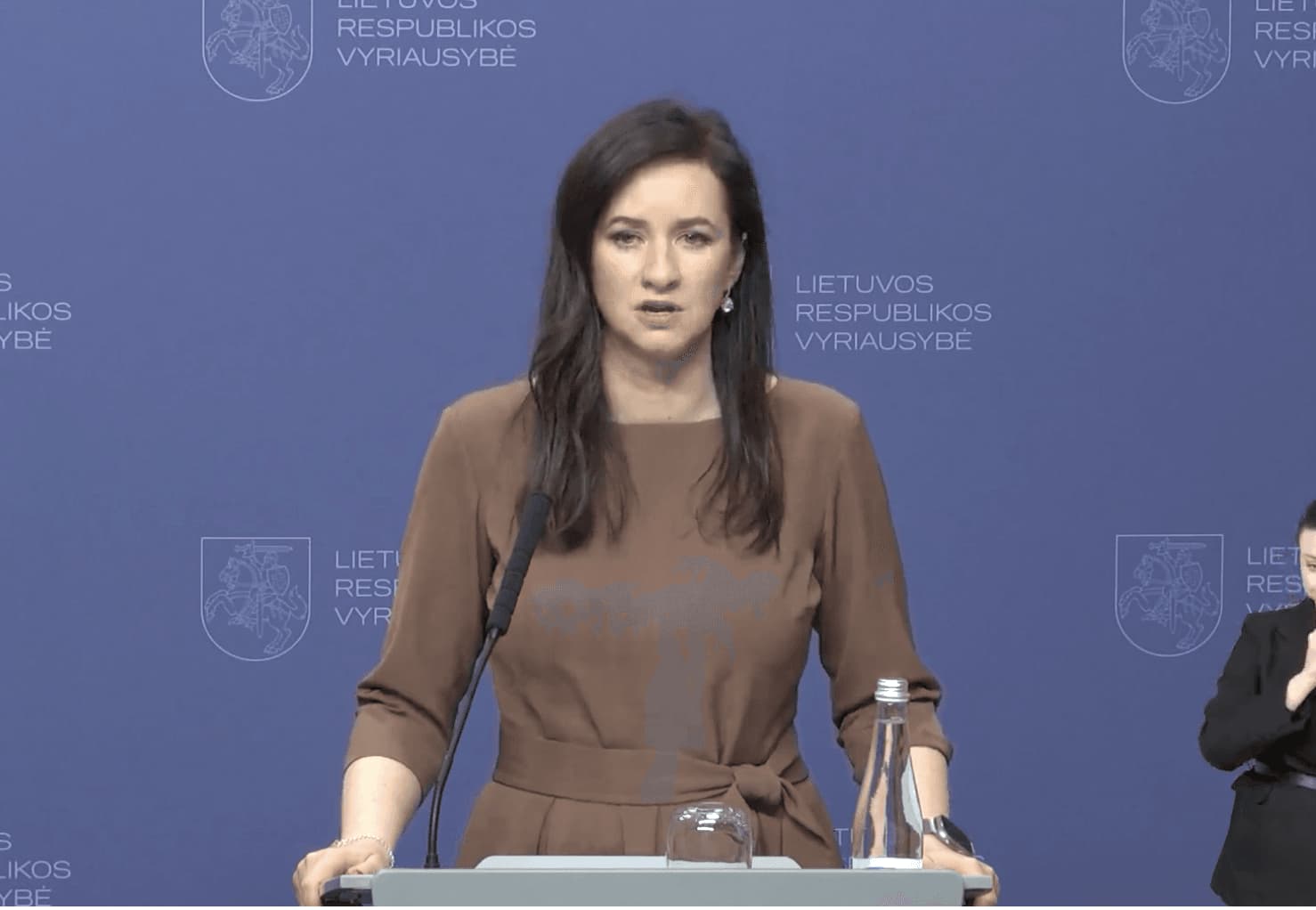Vyriausybė mažina traukinių bilietų kainas: siūlo alternatyvą brangstančiam kurui