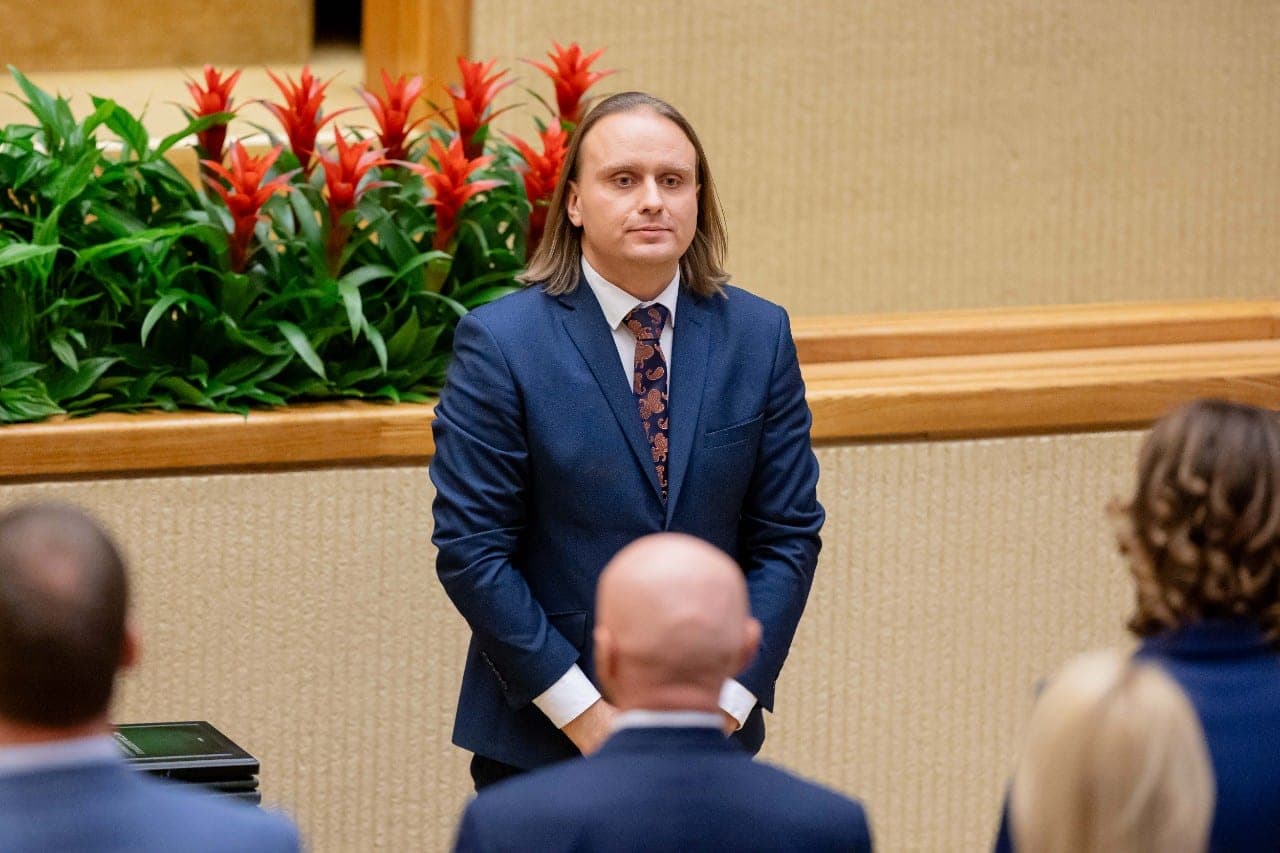 Seime vėl diskutuojama dėl asmenvardžių rašybos nelietuviškais rašmenimis