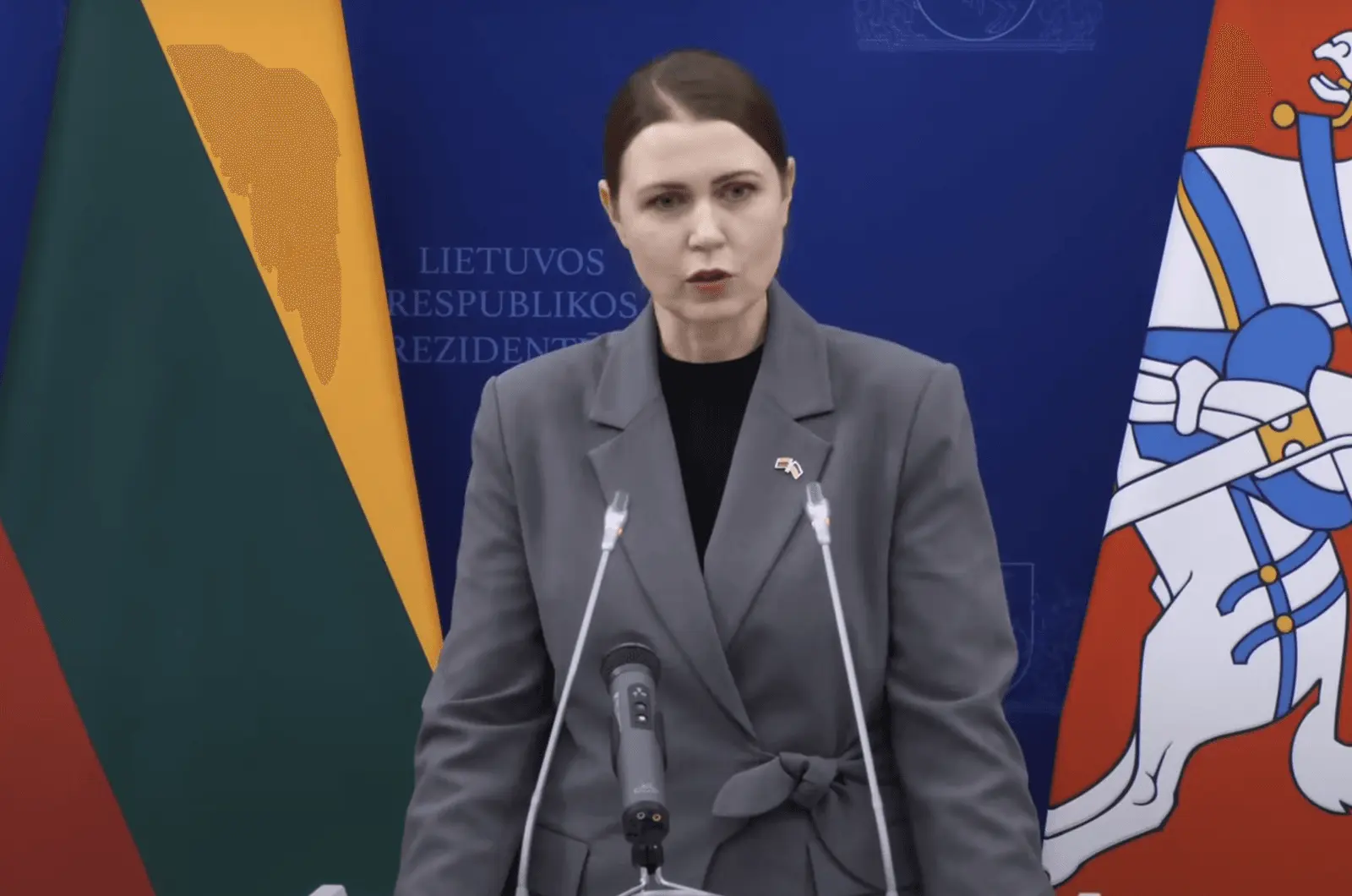 Krašto apsaugos ministrė Dovilė Šakalienė jau trečią kart susirgo koronavirusu