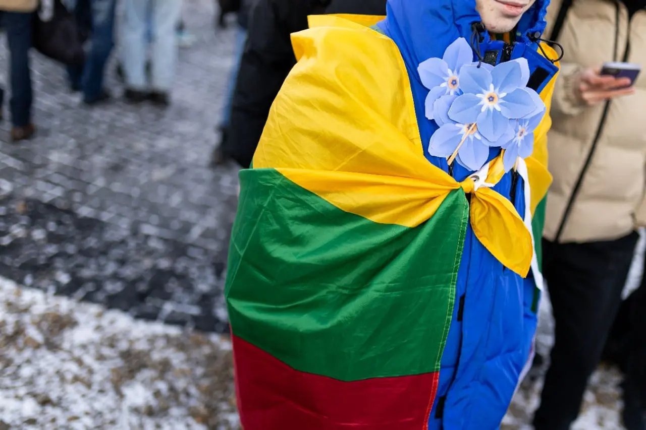 Neužmirštuolės žiedas: konservatorių iniciatyva, tapusi Sausio 13-osios „preke“?