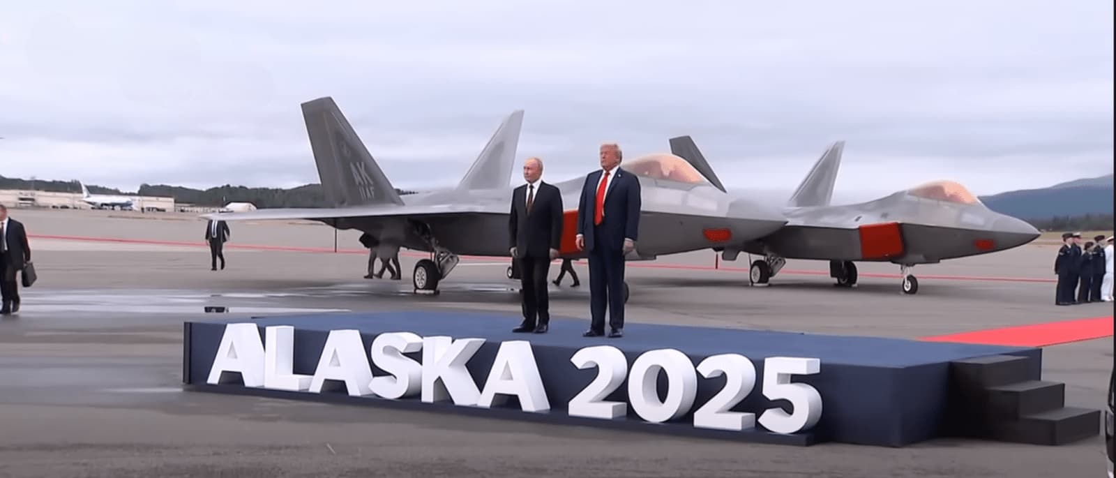 Po D. Trumpo susitikimo su V. Putinu, Baltieji rūmai praneša apie V. Zelenskio viešnagę