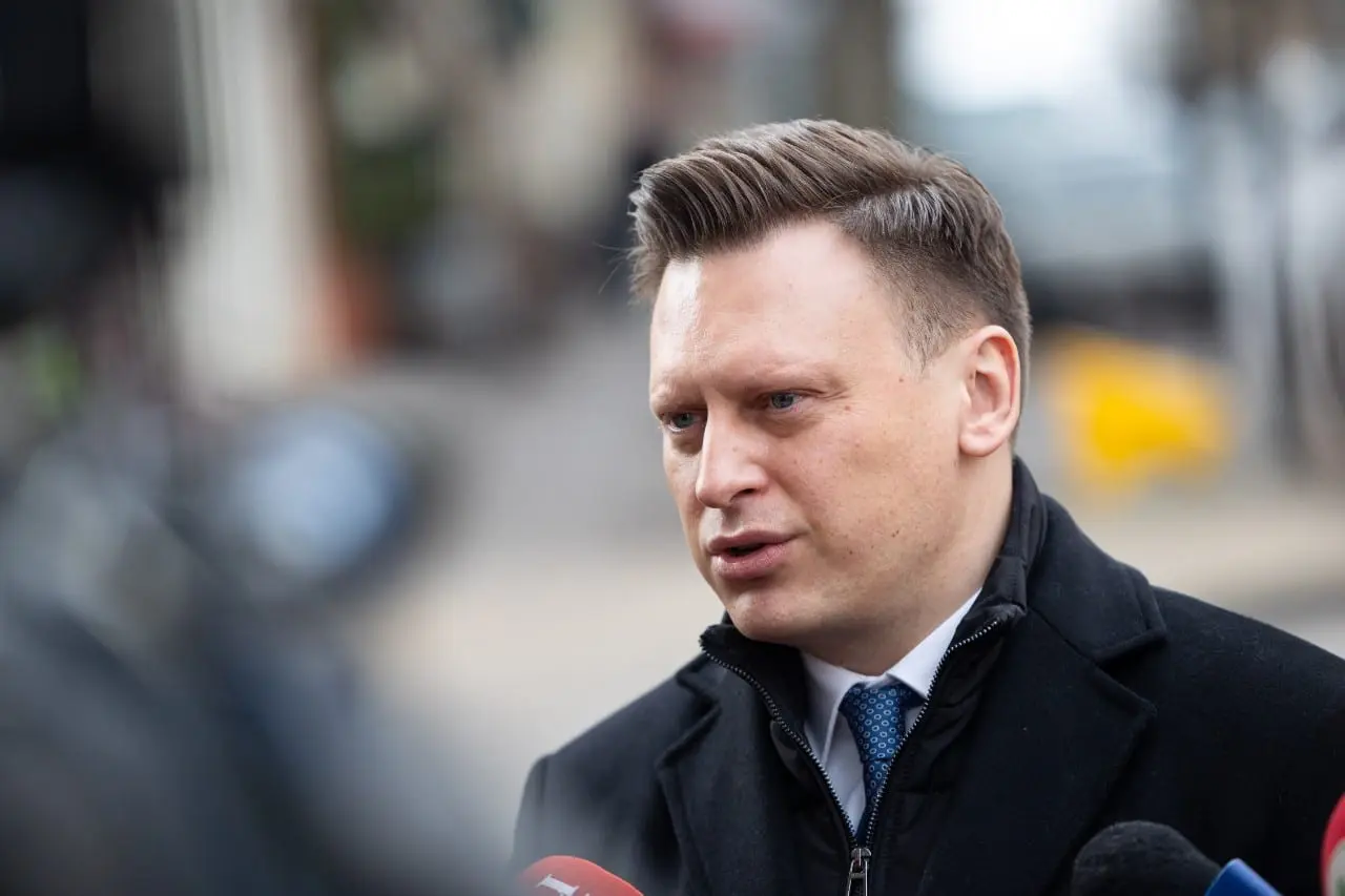 V. Benkunskas šokdina žiniasklaidą – už savo vardo garsinimą ketina atseikėti beveik milijoną?