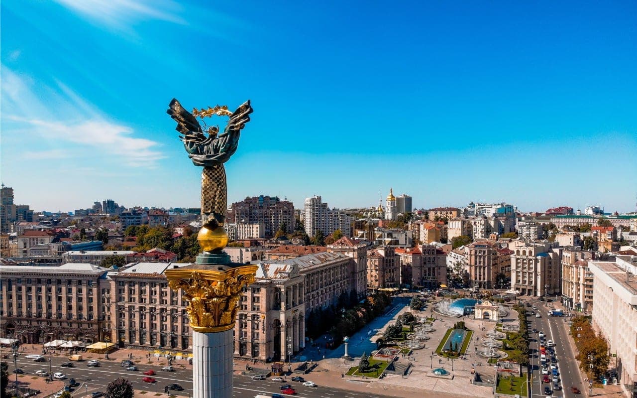 JAV užkirto kelią Rusijos ir Ukrainos taikos deryboms?