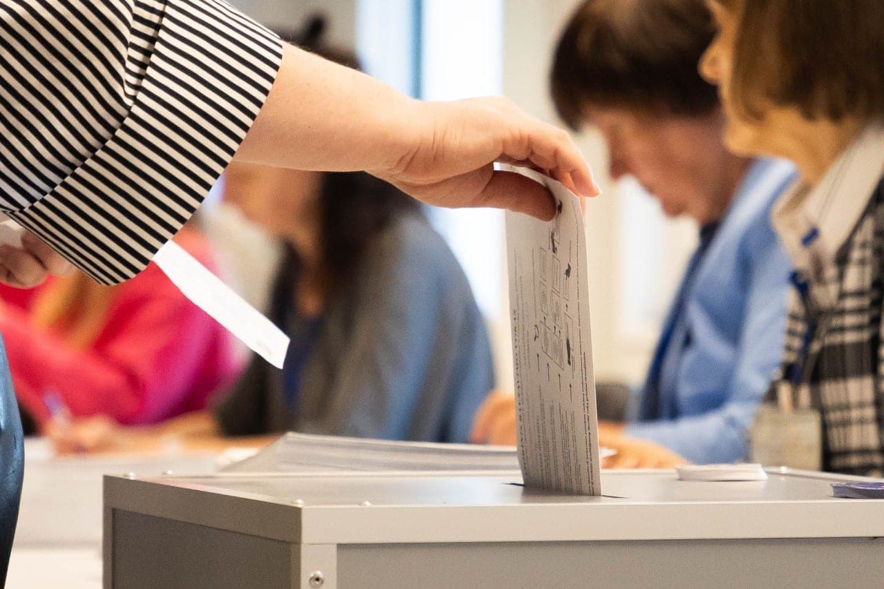 Balsavimas rinkimuose į EP užsienio ambasadose vyko prieš 2 savaites: ar tai legalu?