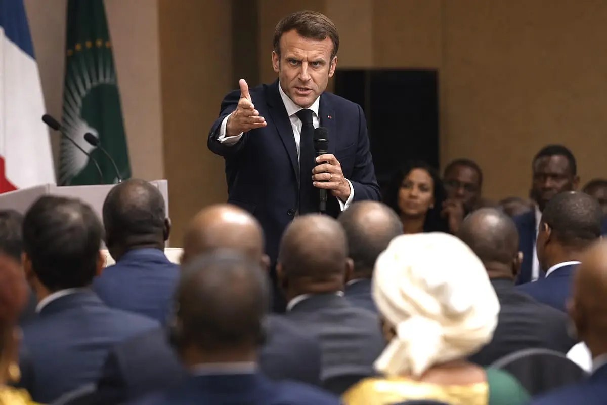 E. Macronas sulaukė kritikos po griežto pasisakymo Afrikos viršūnių susitikime Kenijoje
