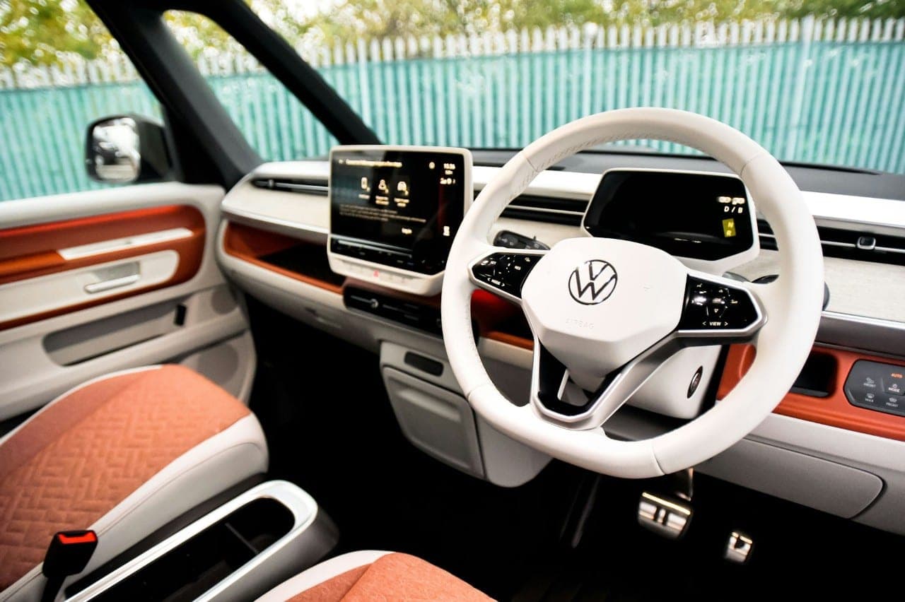 „Volkswagen“ sutinka su atlyginimų mažinimu mainais, kad nebus uždarytos gamyklos