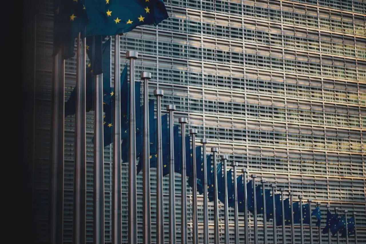Pandemijos nustekentos Europos išsigelbėjimu (ne)taps laisves varžantys sertifikatai