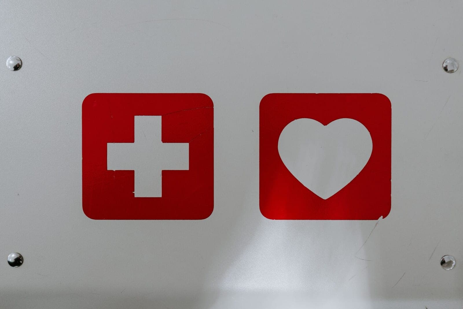 Pasaulinė AIDS diena: metas griauti įsišaknijusios ir žeidžiančius mitus apie šią ligą
