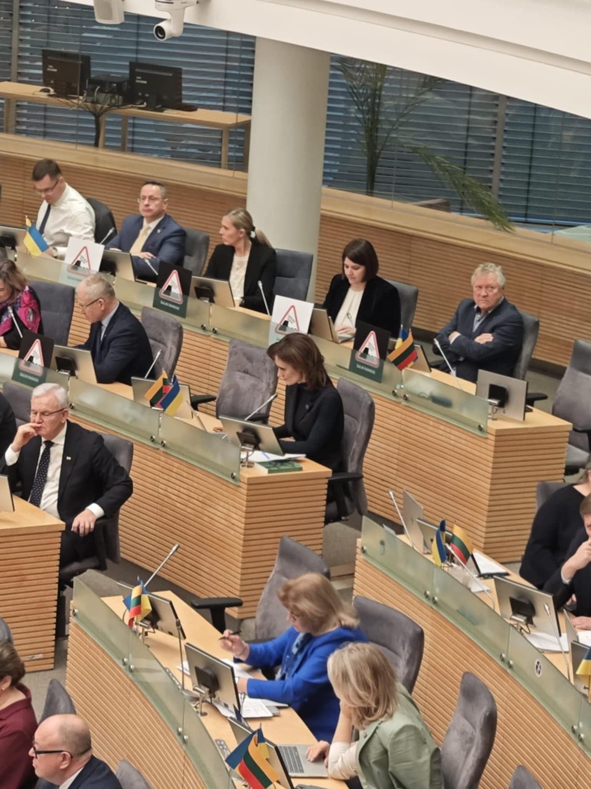 Daugiau nei 20 tūkst. eurų parlamentinių lėšų pernai išleido net 72 seimūnai