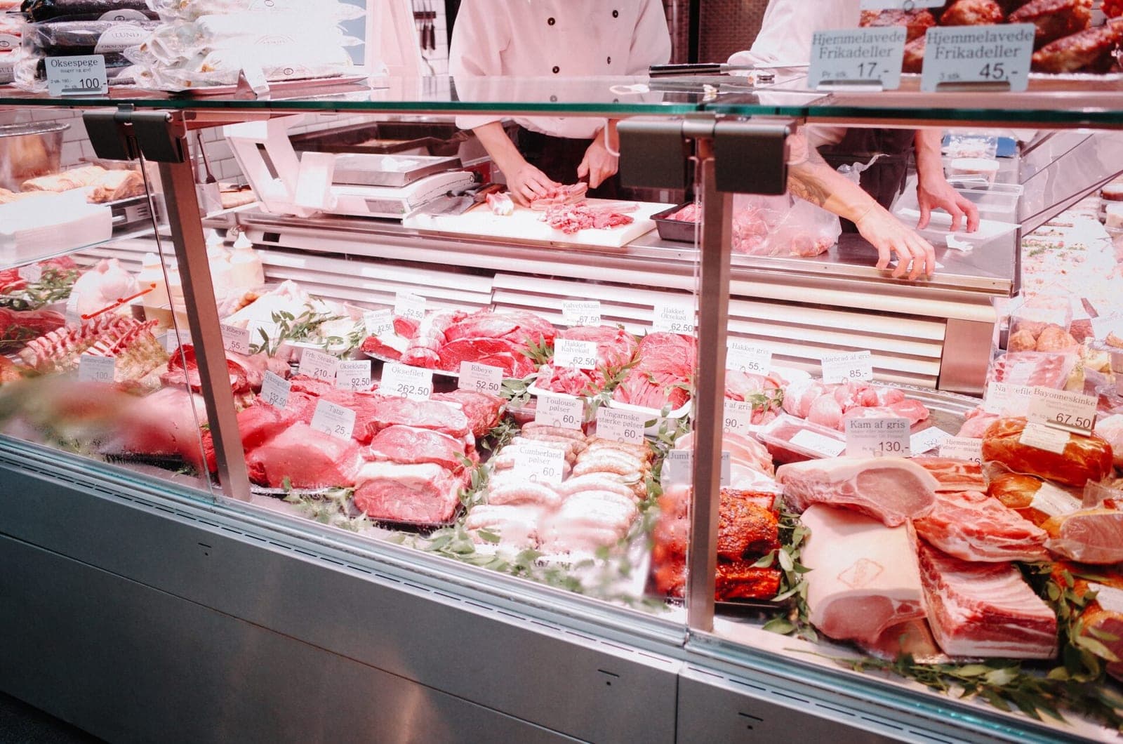 Kinija nebeįsileidžia lietuviškos jautienos, pieno produktų ir alaus: mūsų valdžia problemos nemato ir spindi optimizmu
