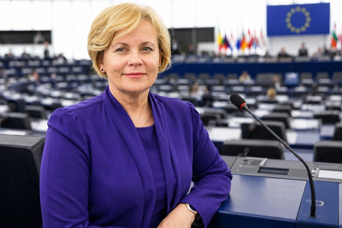 Briuselis nori vietos prie Ukrainos derybų stalo, bet karas jau beldžiasi į NATO rytinį flangą