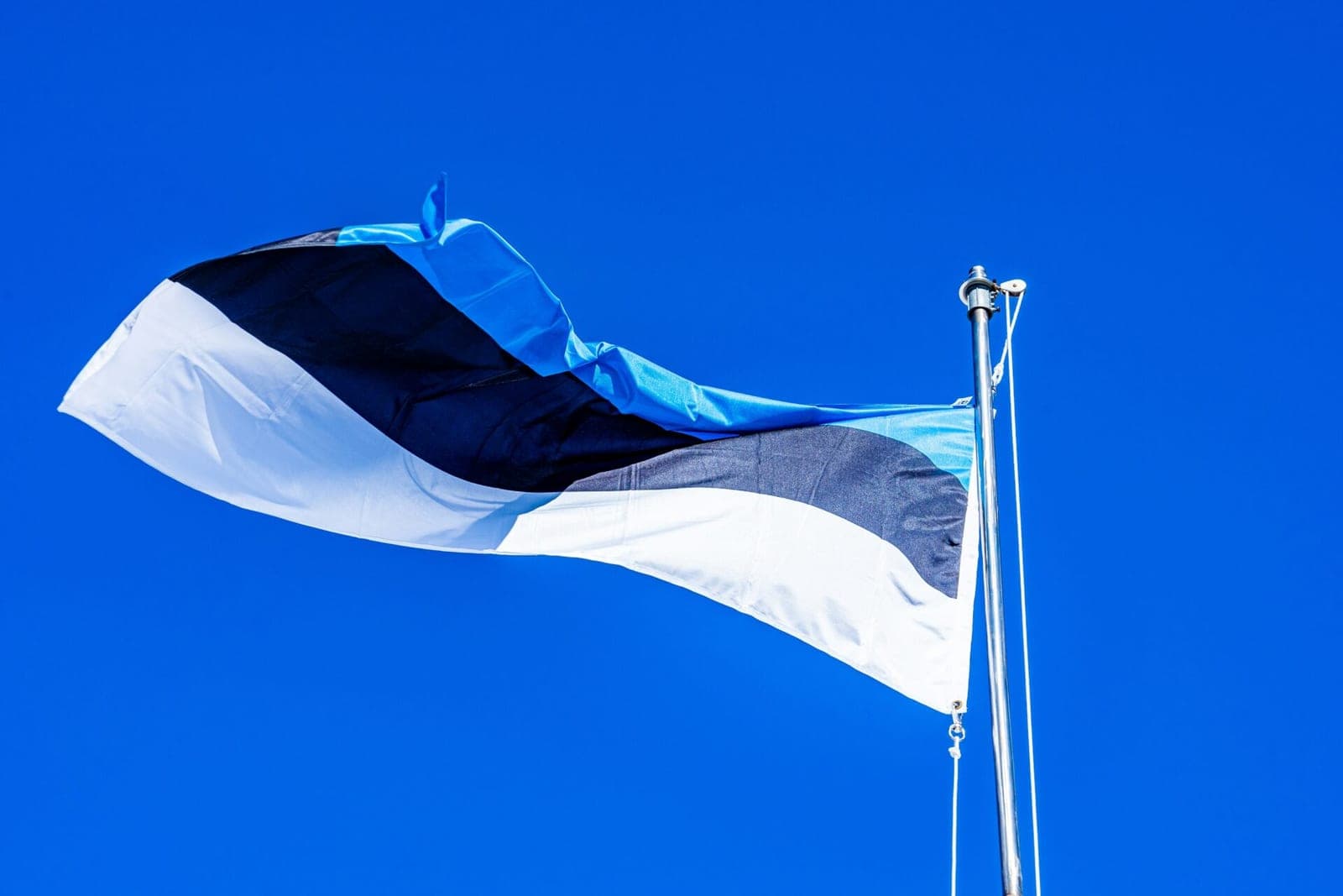 Estijoje siūlo leisti savivaldos rinkimuose balsuoti tik „smerkiantiems Rusijos karą“