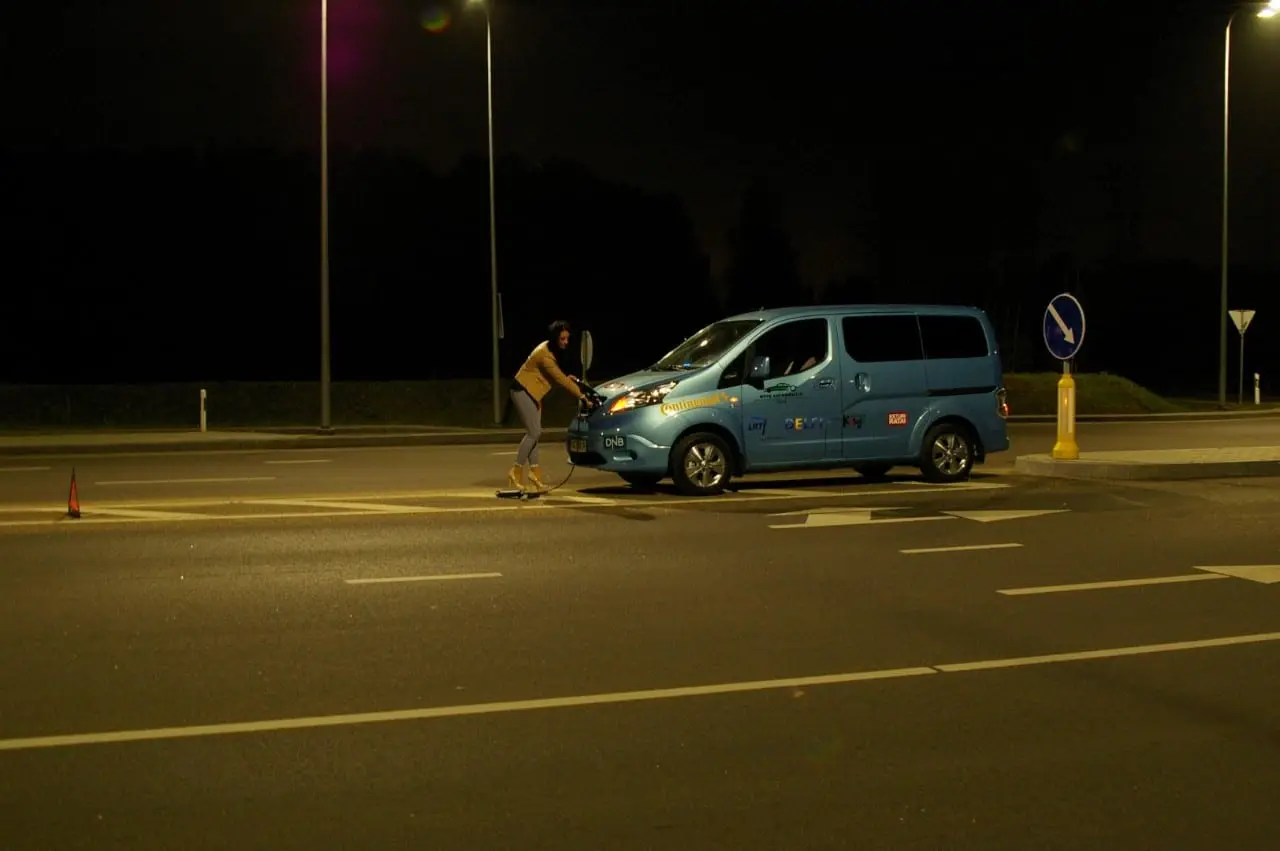 ES noras nuo 2035 m. uždrausti prekybą automobiliais su vidaus degimo varikliais- ar pavyks?