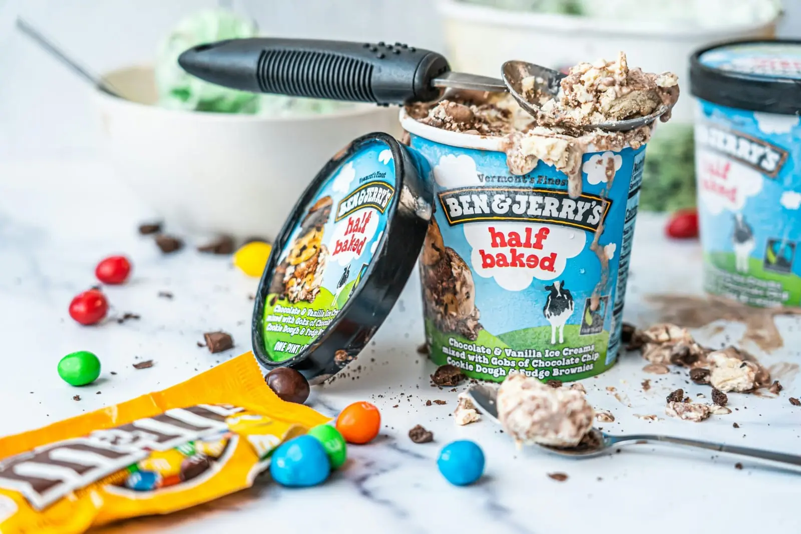 „Ben & Jerry's“ įkūrėjas traukiasi: kaltina „Unilever“ išdavus prekės ženklo vertybes