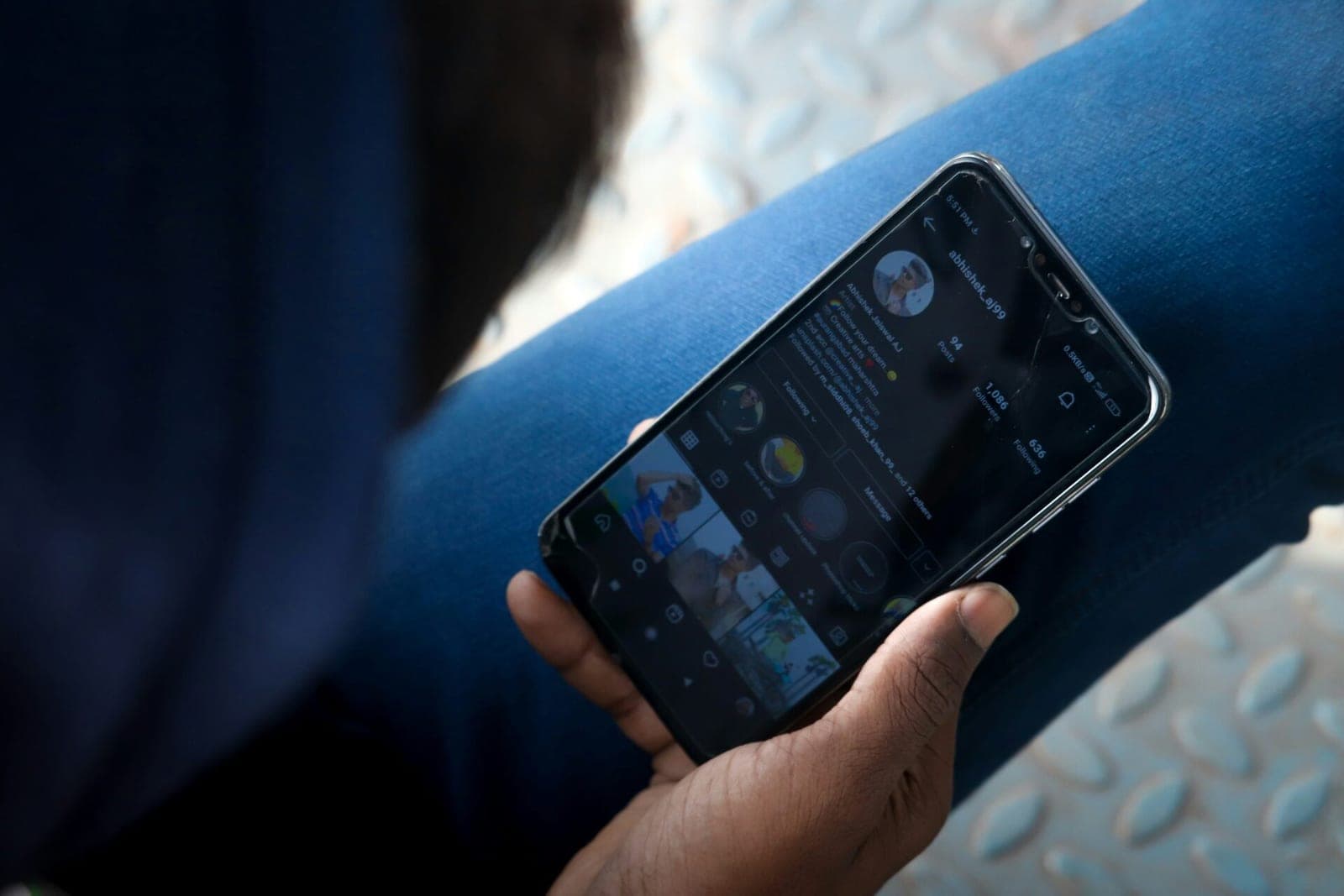 Kaip laikote mobilųjį? Tai daug apie jus pasako