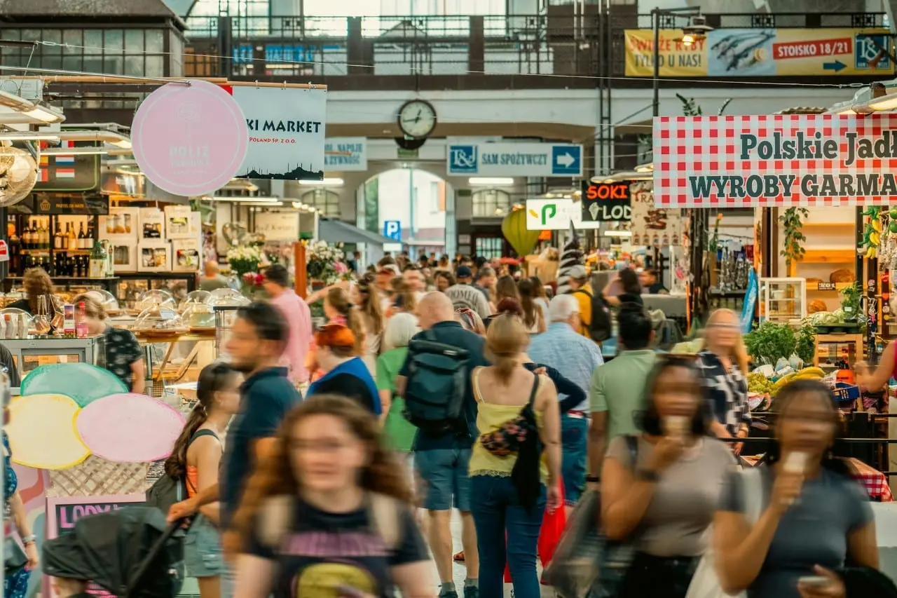 Į Lenkiją apsipirkti nuvykę lietuviai nustėro: ar ekonomistai čia buvę?