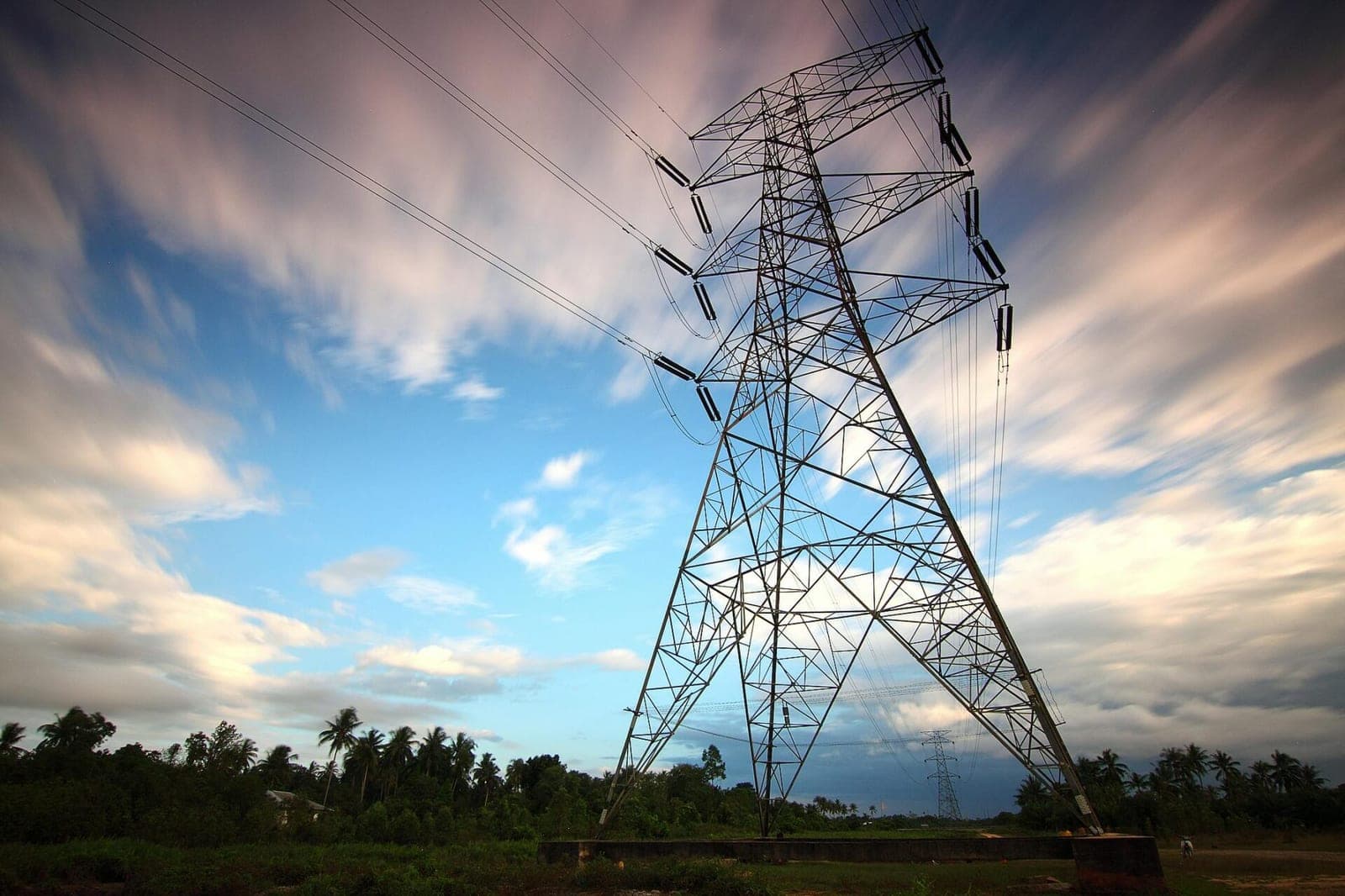 Vilniuje bręsta pokyčiai: dalis elektros linijų gali būti paslėpta po žeme